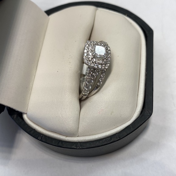 NEW 14K Gold Diamonds Bridal Set - Picture 2 of 7